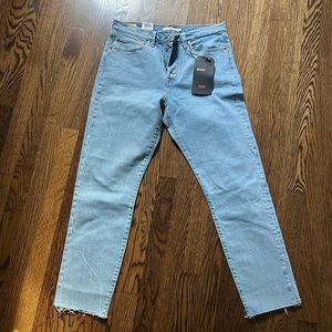 Levi’s Wedgie Icon Straight-Leg Jeans. Size 30. NWT